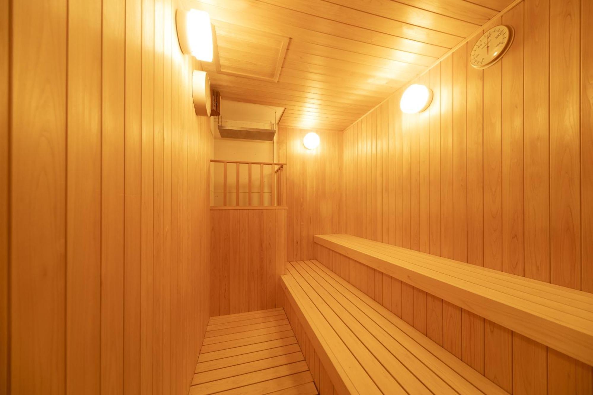 Ooedo Onsen Monogatari Premium Honkan Ryokan 3*